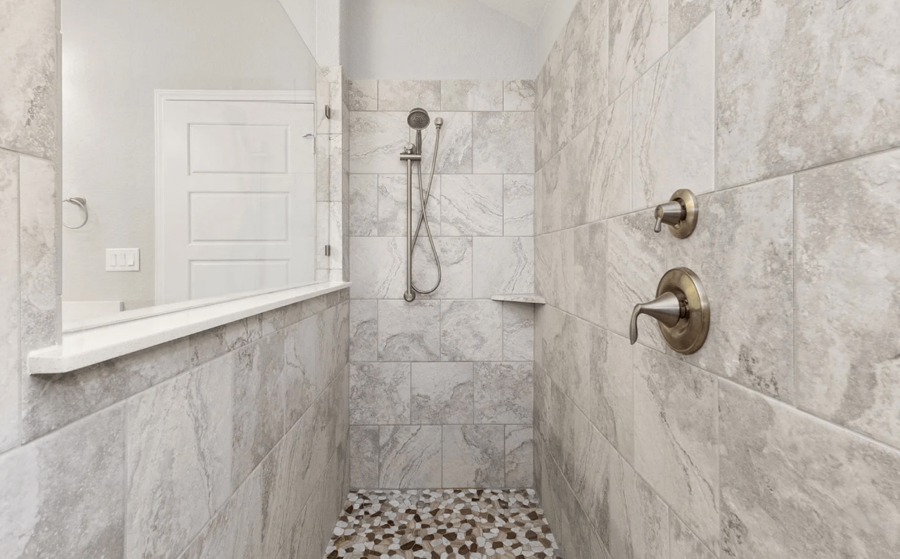3 spacious bedrooms and 2 beautifully upgraded bathrooms
